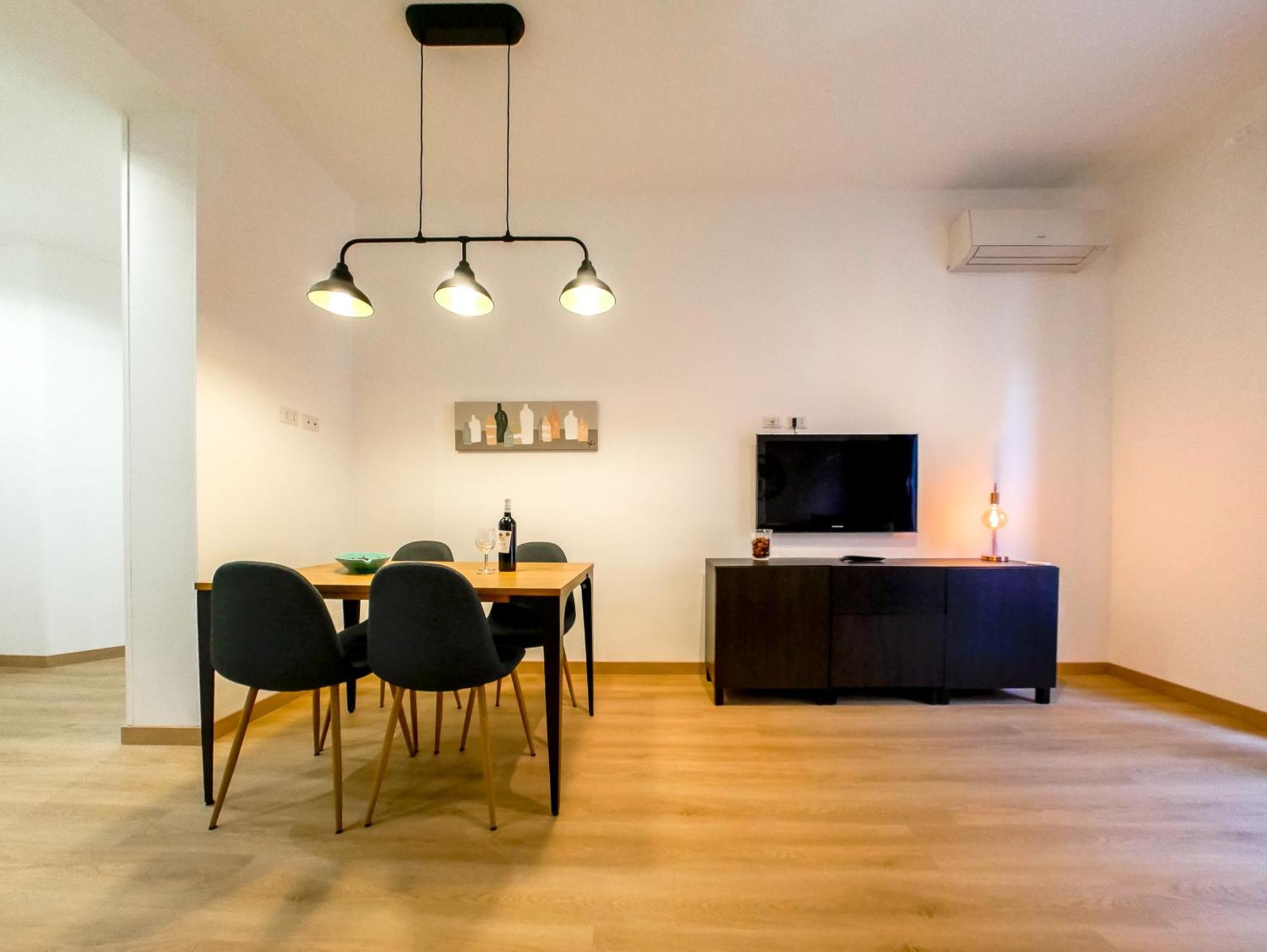 Appartement Chic Modern 2-bedroom Near Metro